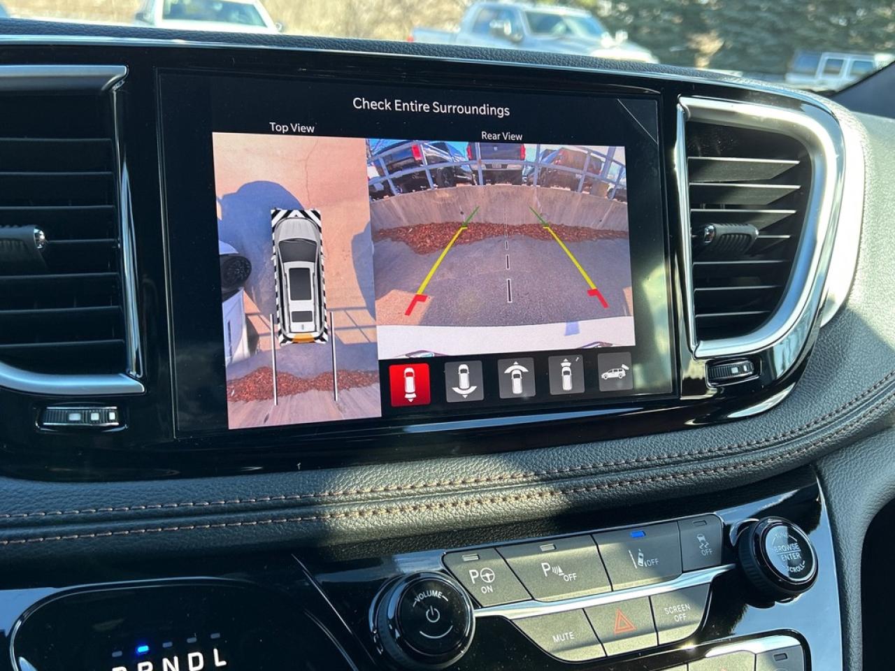 2024 Chrysler Pacifica Hybrid Pinnacle HYBRID|PINNACLE|NAV|DVD|LEATHER|SUNROOF|360CAM Photo