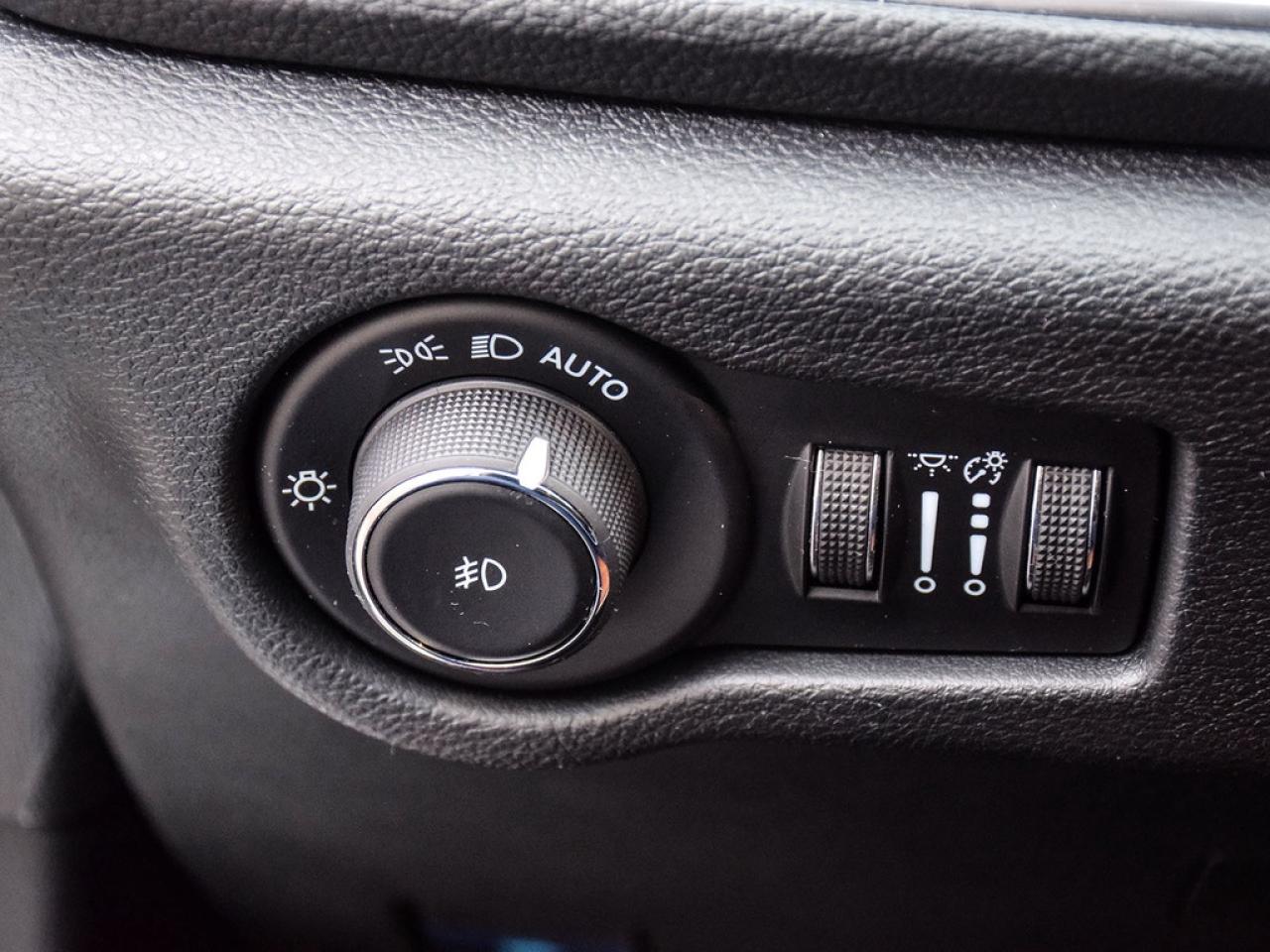 2024 Chrysler Pacifica Hybrid Pinnacle |HYBRID|PINNACLE|NAV|DVD|LEATHER|PANORROF|360CAM Photo