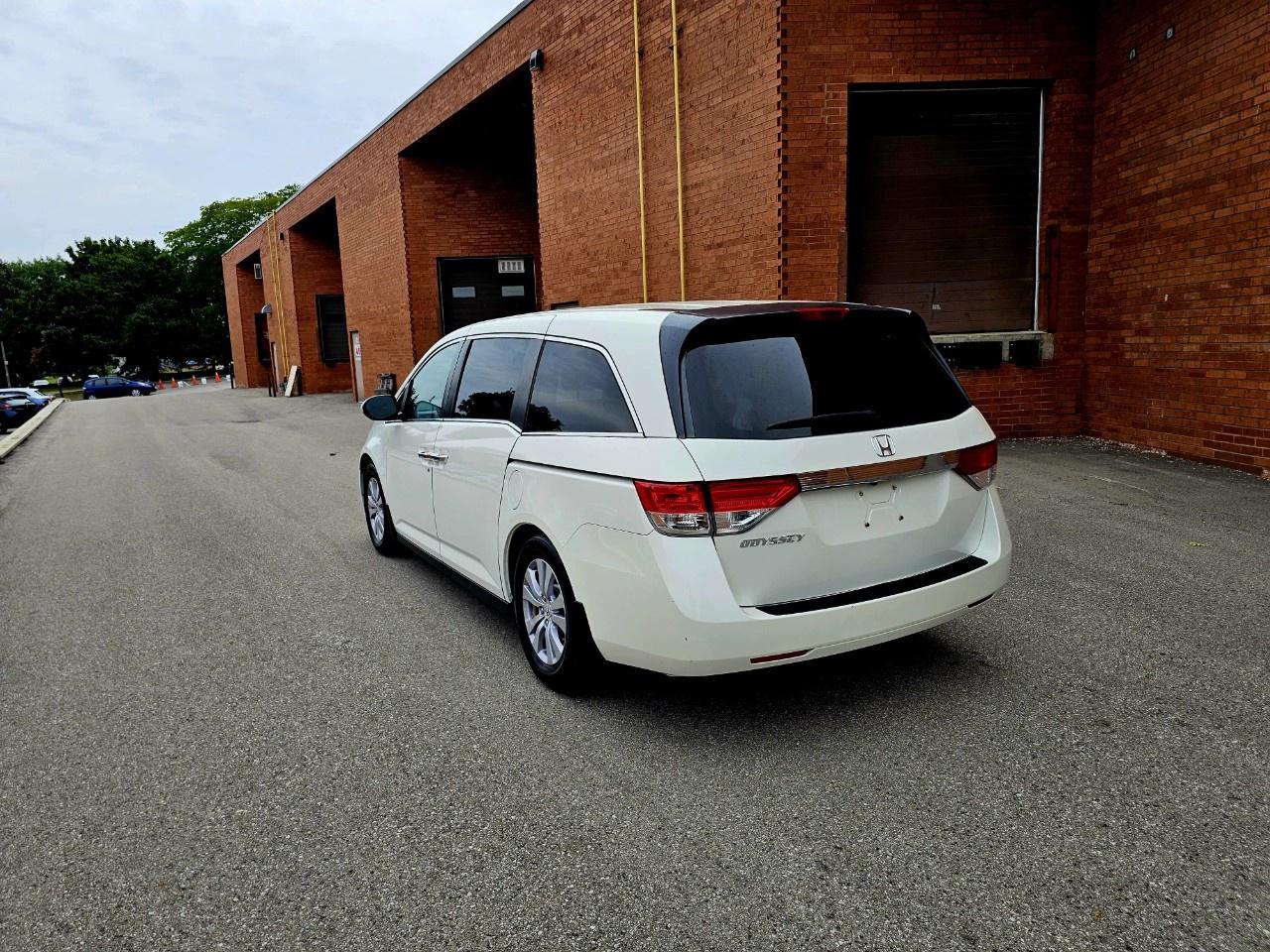 2017 Honda Odyssey EX - Photo #7