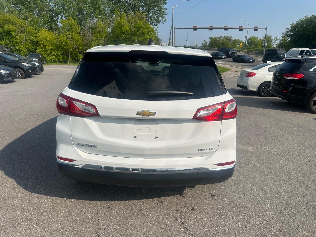 2021 Chevrolet Equinox LT Photo4