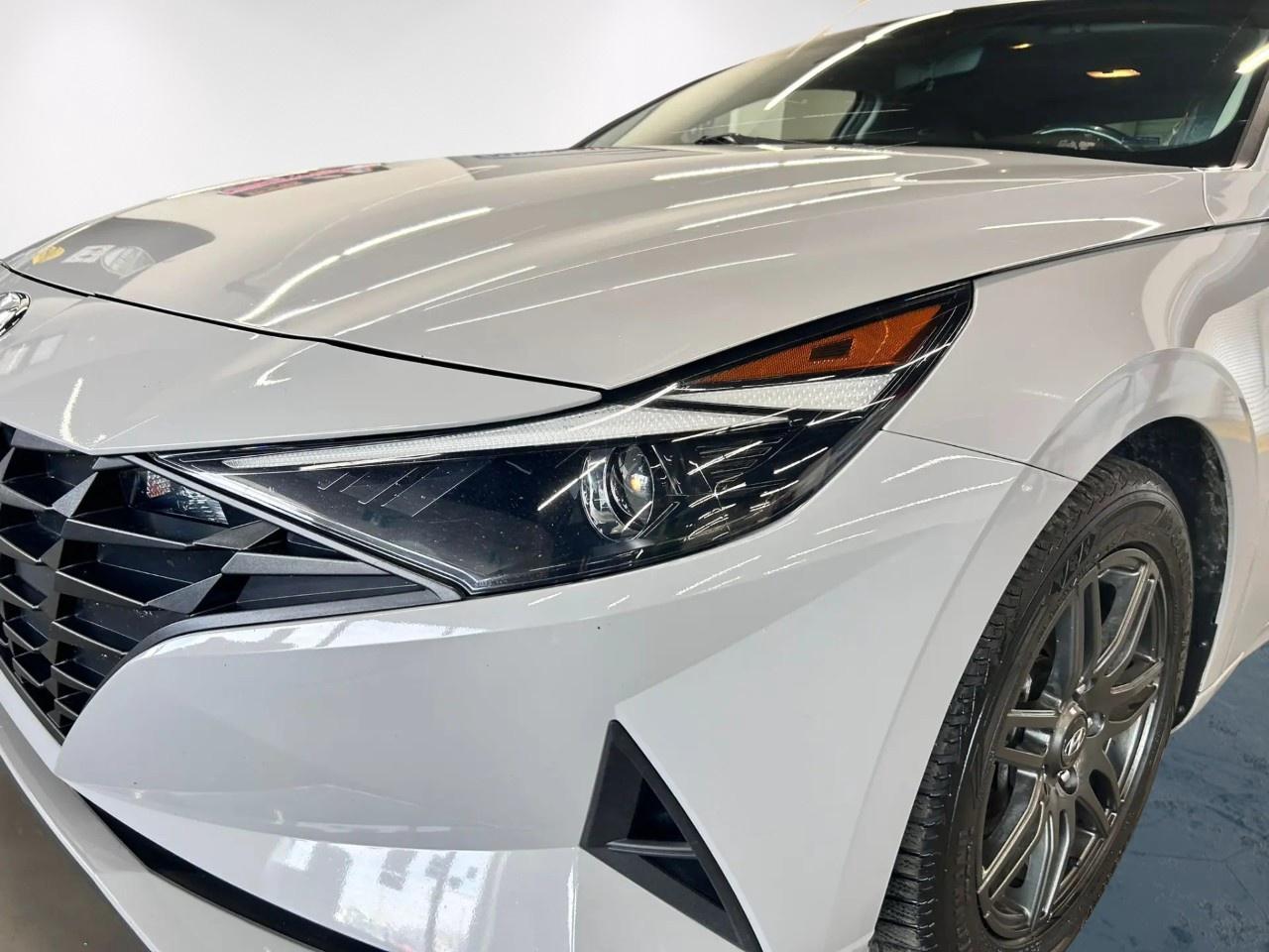 2023 Hyundai Elantra Preferred Photo4