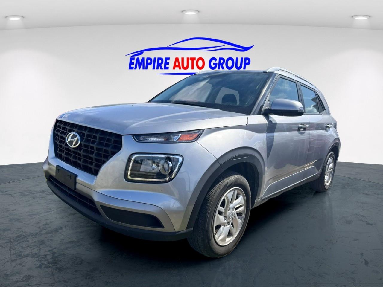 2025 Hyundai Venue SEL Photo