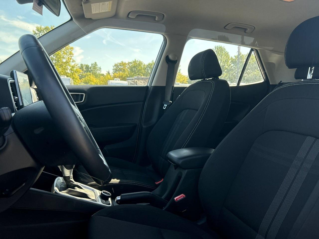 2025 Hyundai Venue SEL Photo