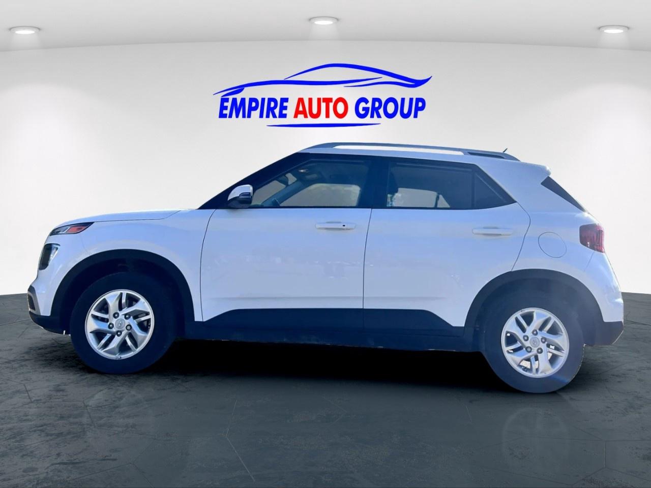 2025 Hyundai Venue SEL Photo