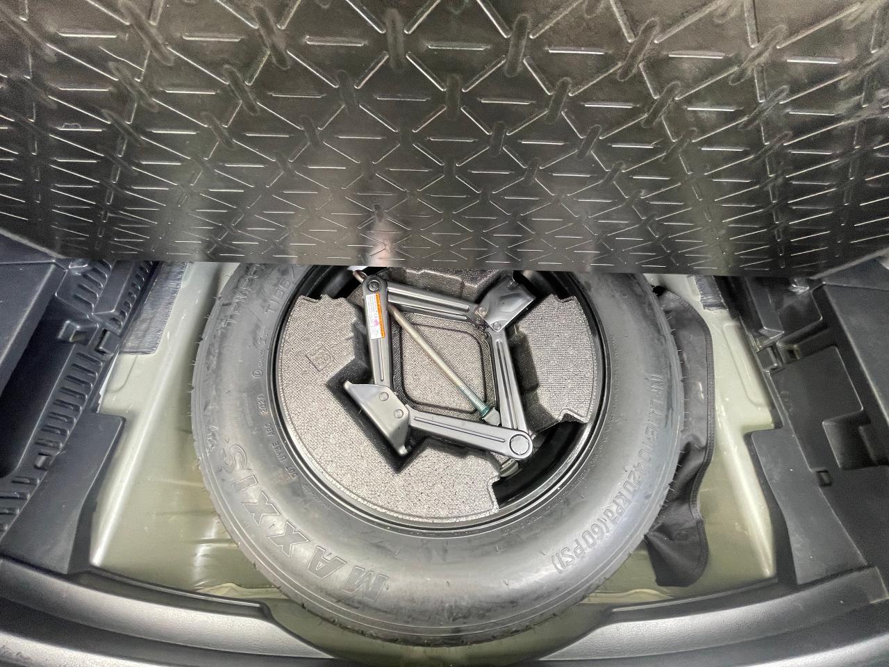 2021 Toyota RAV4 XLE Premium Photo