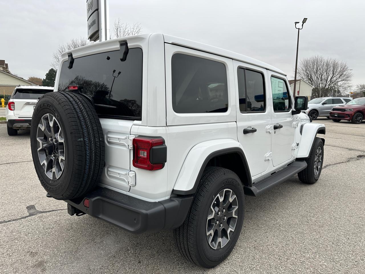 2026 Jeep Wrangler Sahara Photo