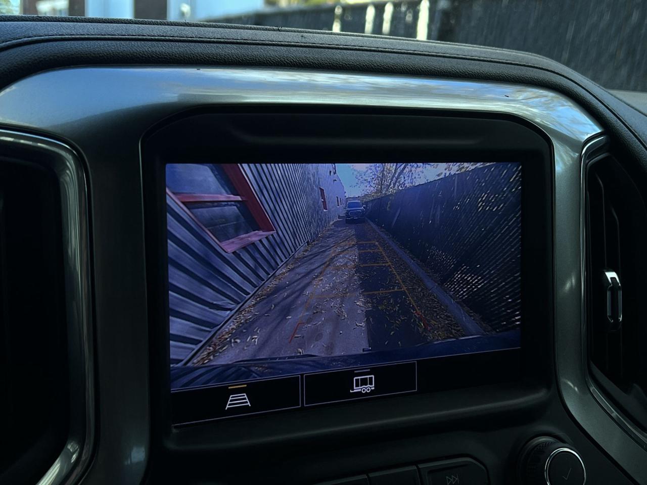 2021 Chevrolet Silverado 1500 LT 4X4 | Z71 | HTD LEATHER | 5.3L V8 | CREW CAB Photo