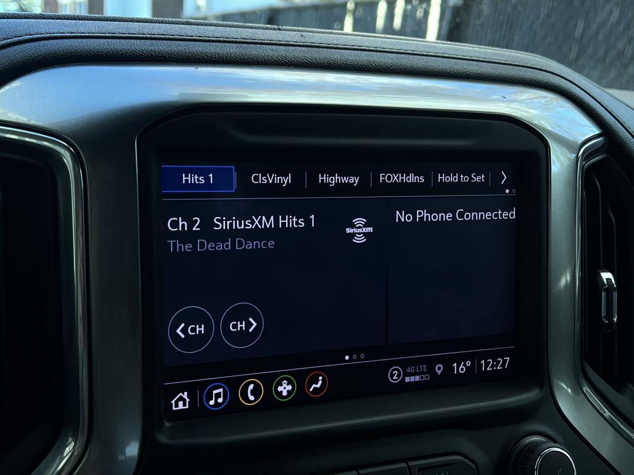 2021 Chevrolet Silverado 1500 LT 4X4 | Z71 | HTD LEATHER | 5.3L V8 | CREW CAB Photo