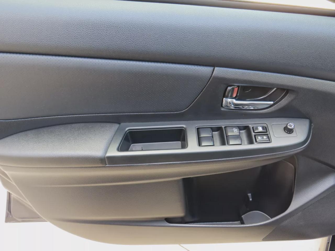 2014 Subaru XV Crosstrek Limited (**SAFETY/CERTIFIED!!**AWD**ALLOY RIMS**LEATHER**NAVIGATION**SUNROOF**HEATED SEATS**DIGITAL TOUCSCREEN**REVERSE CAMERA**BLUETOOTH**CRUISE CONTROL**) Photo