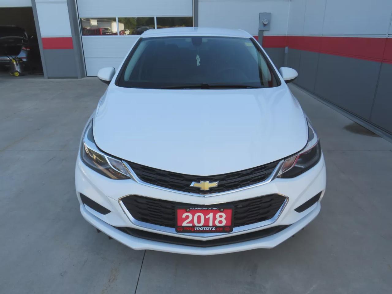 2018 Chevrolet Cruze LT (**CLEAN TITLE/NO ACCIDENTS**SAFETY/CERTIFIED**ALLOY RIMS**HEATED SEATS**DIGITAL TOUCHSCREEN**REVERSE CAMERA**CRUISE CONTROL**BLUETOOTH**) Photo