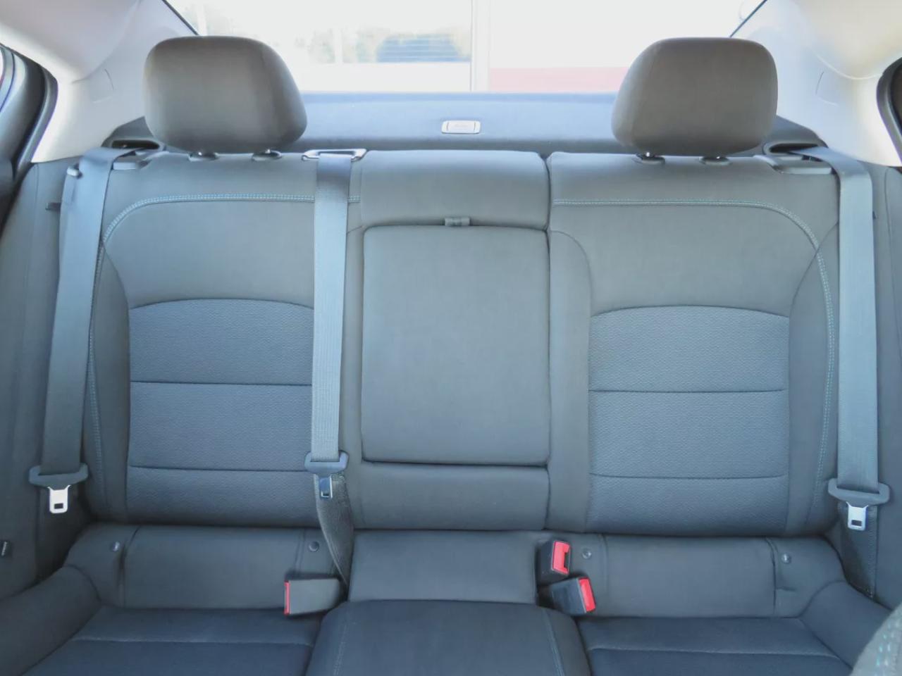 2018 Chevrolet Cruze LT (**CLEAN TITLE/NO ACCIDENTS**SAFETY/CERTIFIED**ALLOY RIMS**HEATED SEATS**DIGITAL TOUCHSCREEN**REVERSE CAMERA**CRUISE CONTROL**BLUETOOTH**) Photo