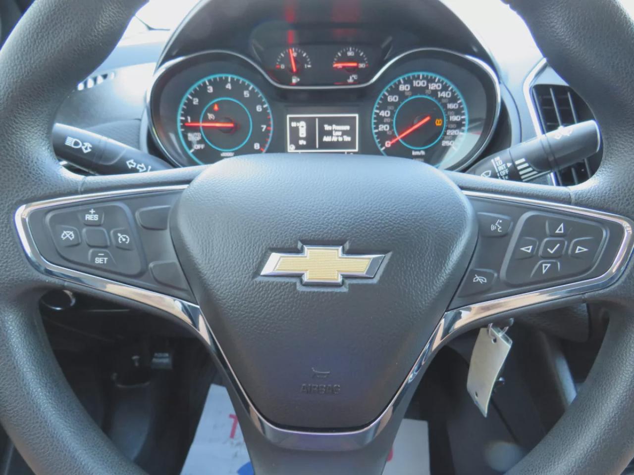 2018 Chevrolet Cruze LT (**CLEAN TITLE/NO ACCIDENTS**SAFETY/CERTIFIED**ALLOY RIMS**HEATED SEATS**DIGITAL TOUCHSCREEN**REVERSE CAMERA**CRUISE CONTROL**BLUETOOTH**) Photo