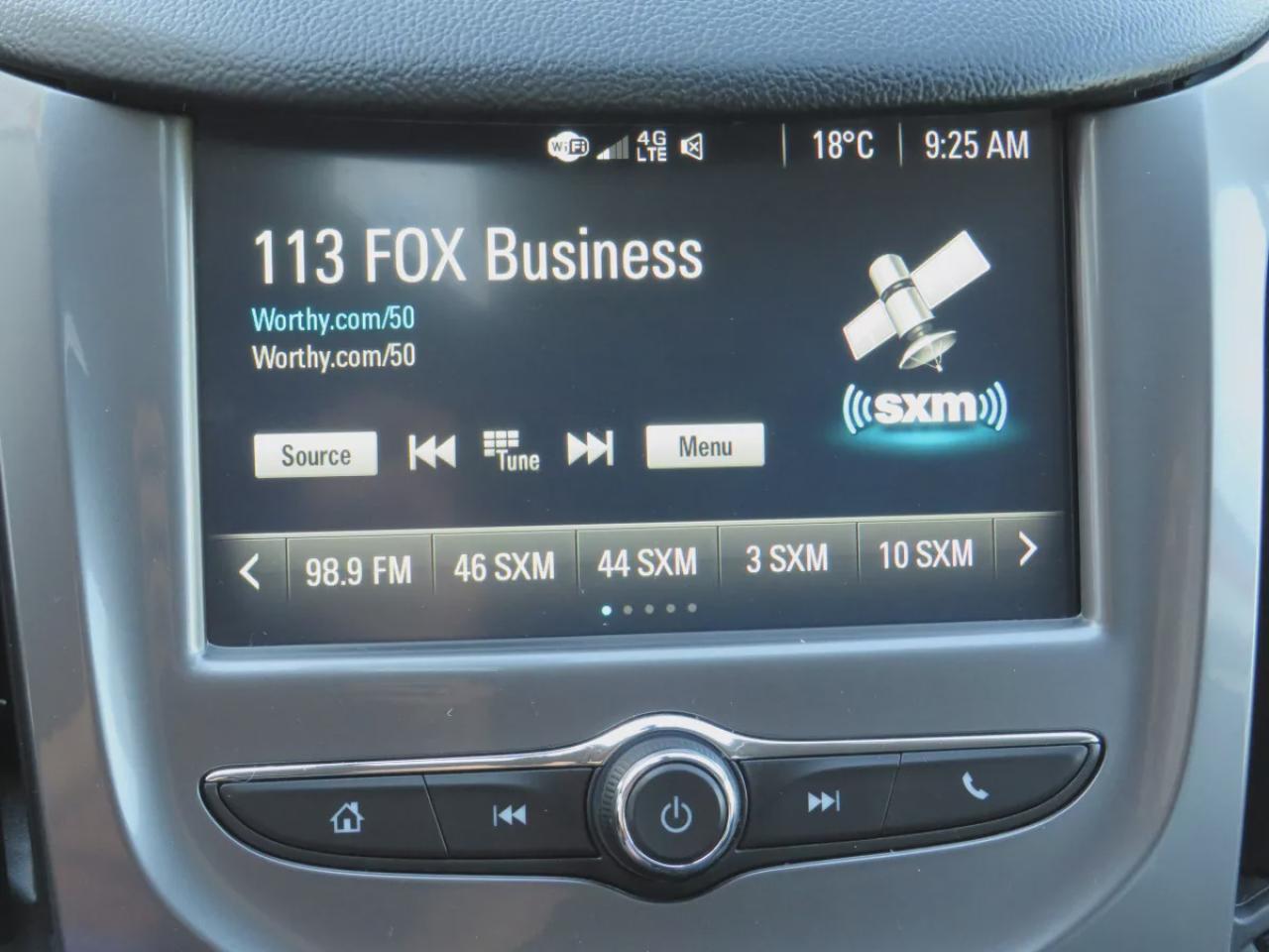 2018 Chevrolet Cruze LT (**CLEAN TITLE/NO ACCIDENTS**SAFETY/CERTIFIED**ALLOY RIMS**HEATED SEATS**DIGITAL TOUCHSCREEN**REVERSE CAMERA**CRUISE CONTROL**BLUETOOTH**) Photo