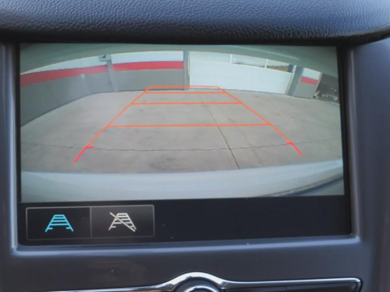 2018 Chevrolet Cruze LT (**CLEAN TITLE/NO ACCIDENTS**SAFETY/CERTIFIED**ALLOY RIMS**HEATED SEATS**DIGITAL TOUCHSCREEN**REVERSE CAMERA**CRUISE CONTROL**BLUETOOTH**) Photo