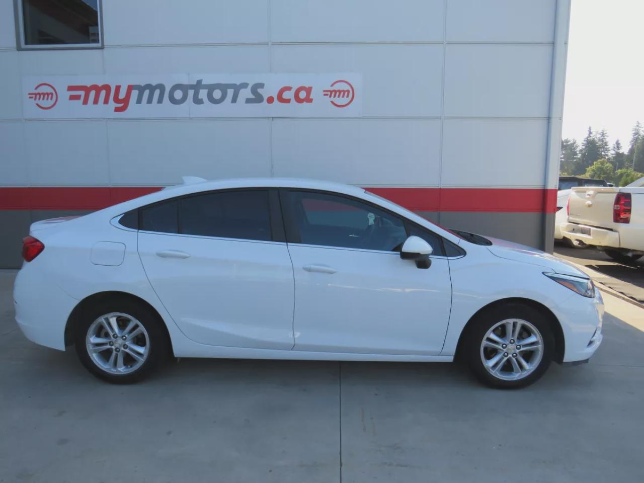 2018 Chevrolet Cruze LT (**CLEAN TITLE/NO ACCIDENTS**SAFETY/CERTIFIED**ALLOY RIMS**HEATED SEATS**DIGITAL TOUCHSCREEN**REVERSE CAMERA**CRUISE CONTROL**BLUETOOTH**) Photo