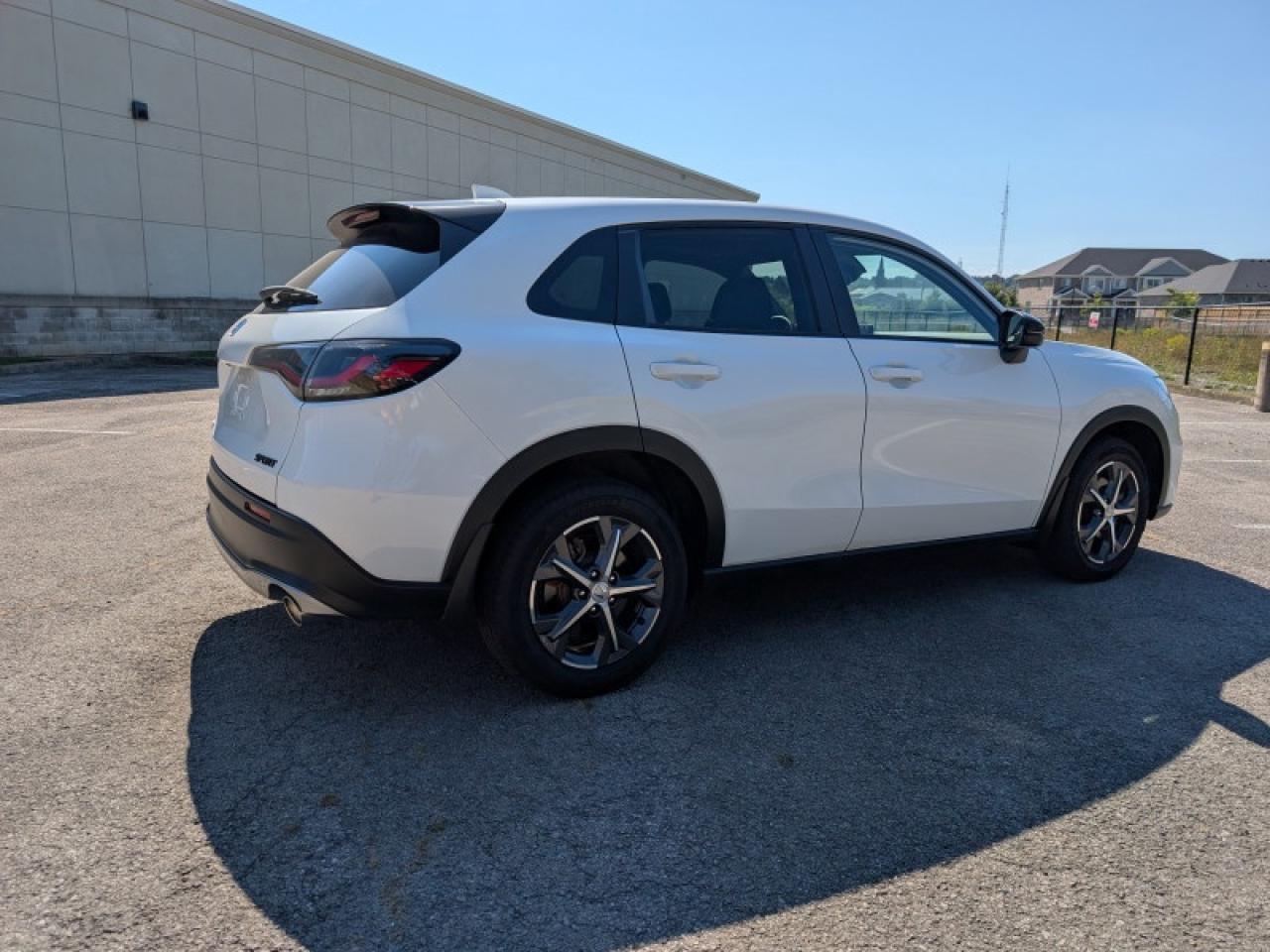 2024 Honda HR-V SPORT-B  **LIKE NEW** Photo4