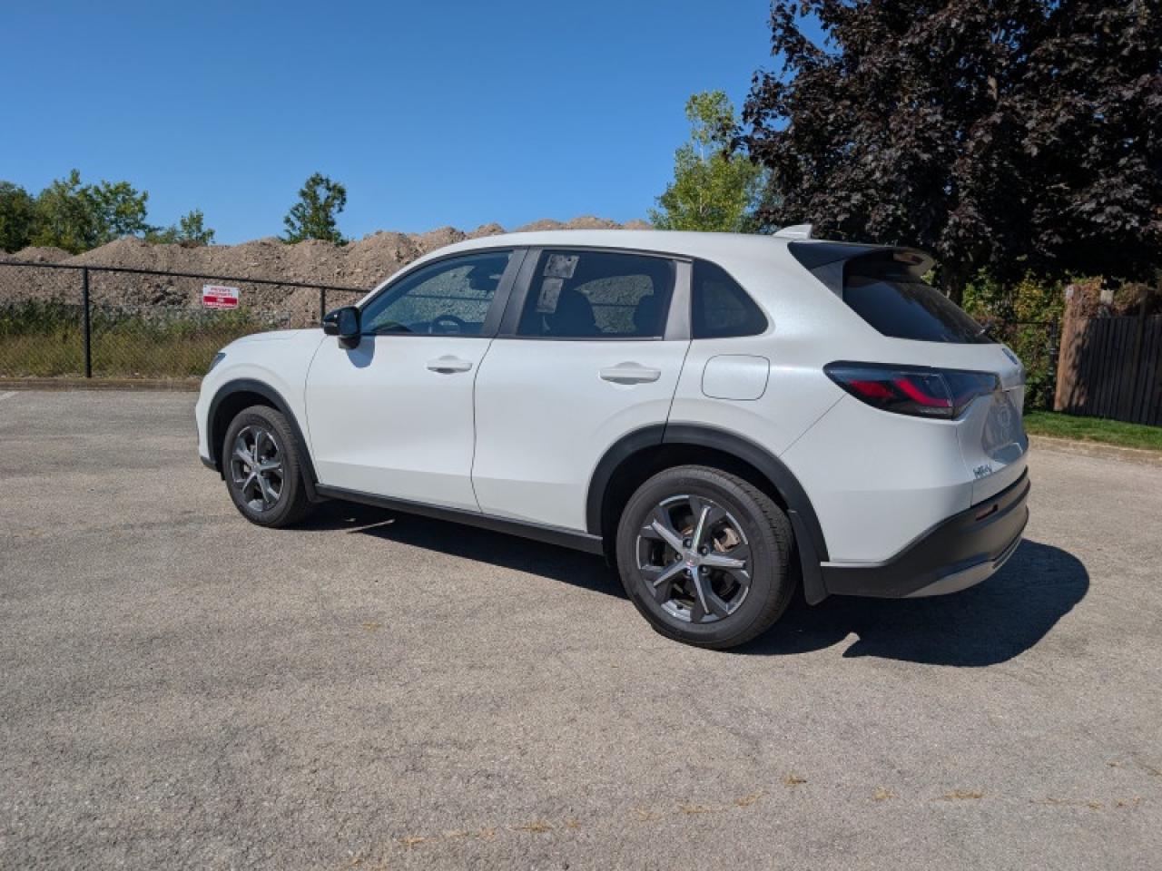 2024 Honda HR-V SPORT-B  **LIKE NEW** Photo2