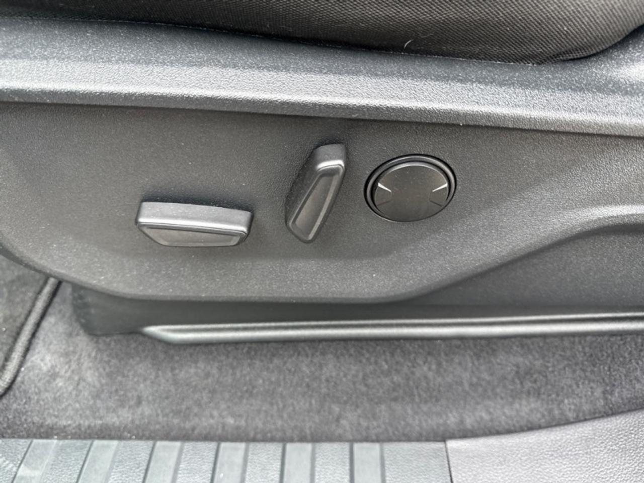 2023 Ford F-150 XLT  Sport Package Navigation GPS Photo