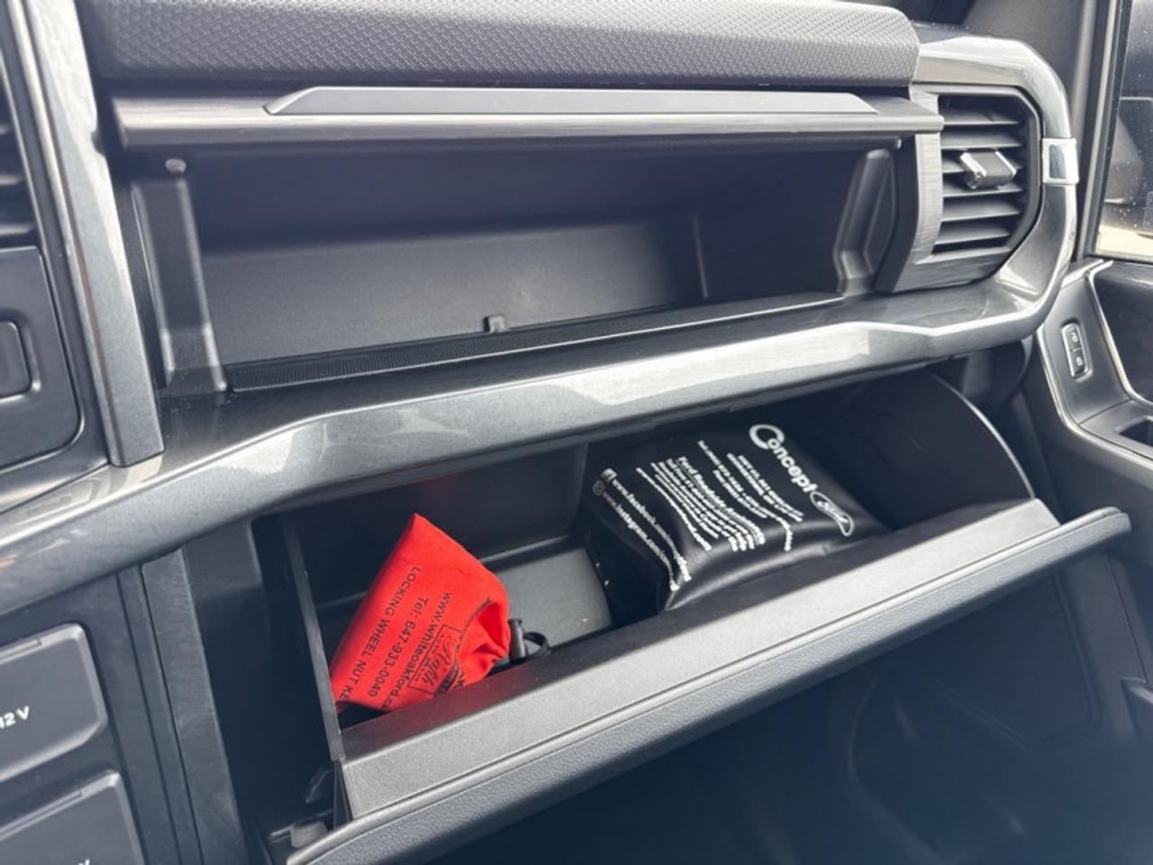 2023 Ford F-150 XLT  Sport Package Navigation GPS Photo