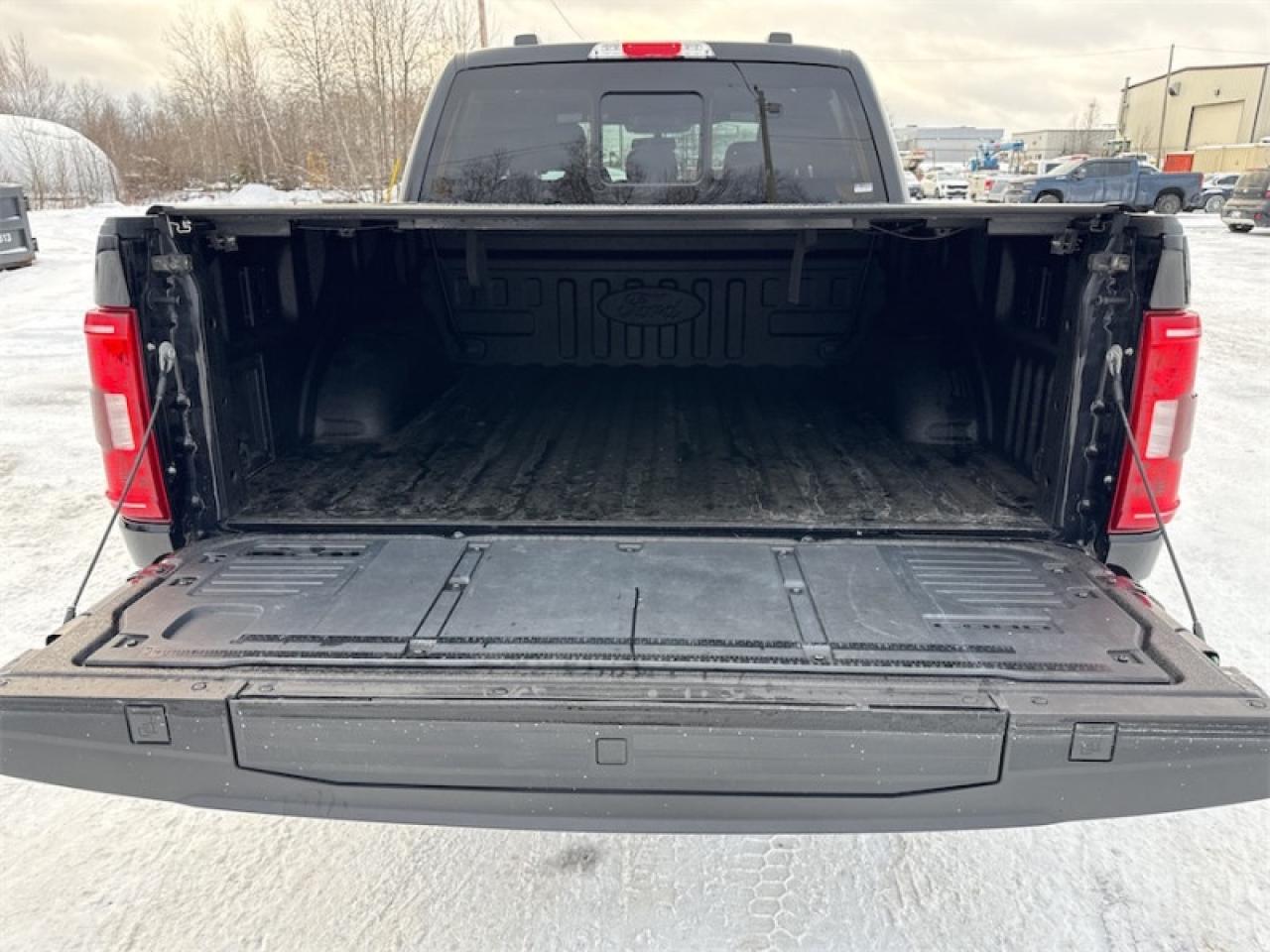 2023 Ford F-150 XLT  Navigation GPS Photo