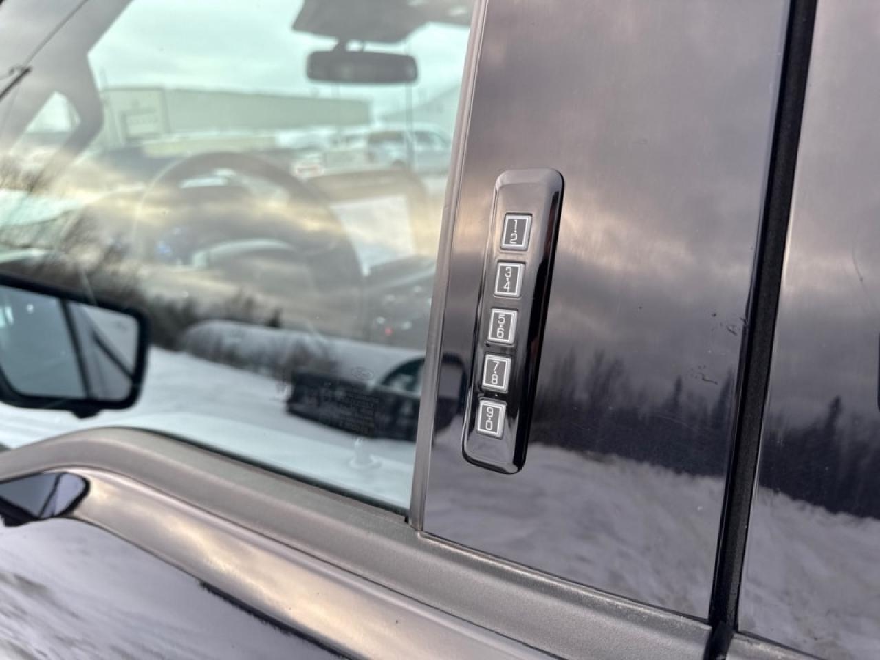 2023 Ford F-150 XLT  Navigation GPS Photo