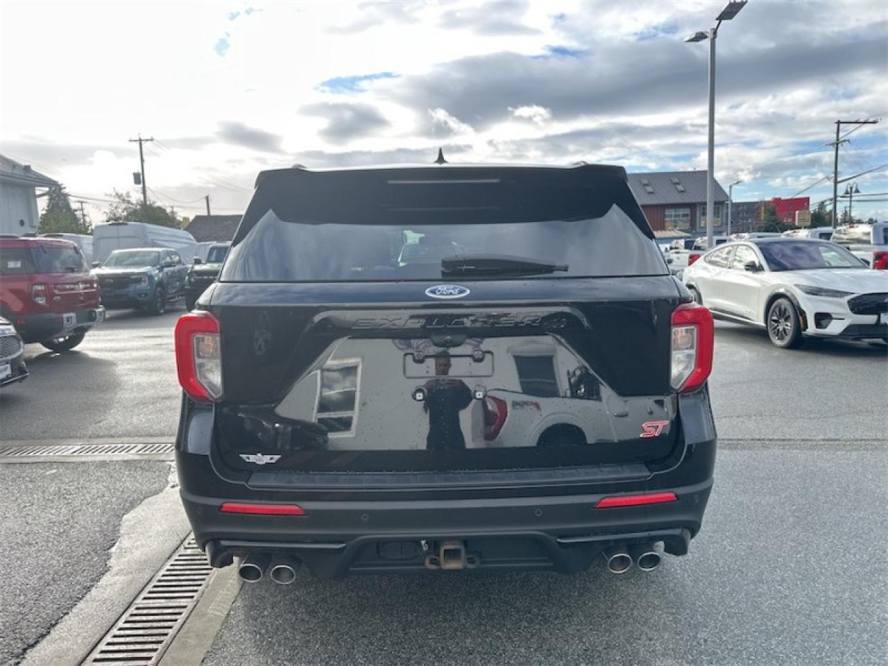 2021 Ford Explorer ST  - Leather Seats - Sunroof Photo
