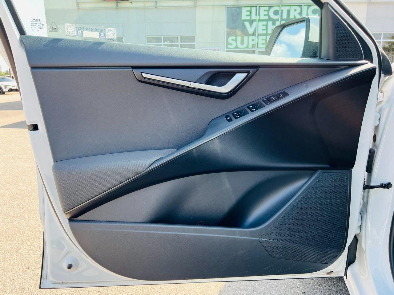 2025 Kia NIRO HEV LX Photo