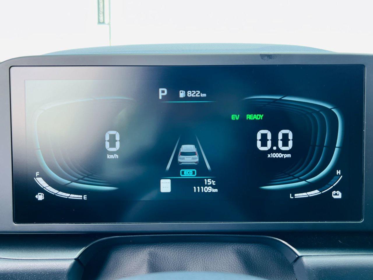 2025 Kia NIRO HEV LX Photo