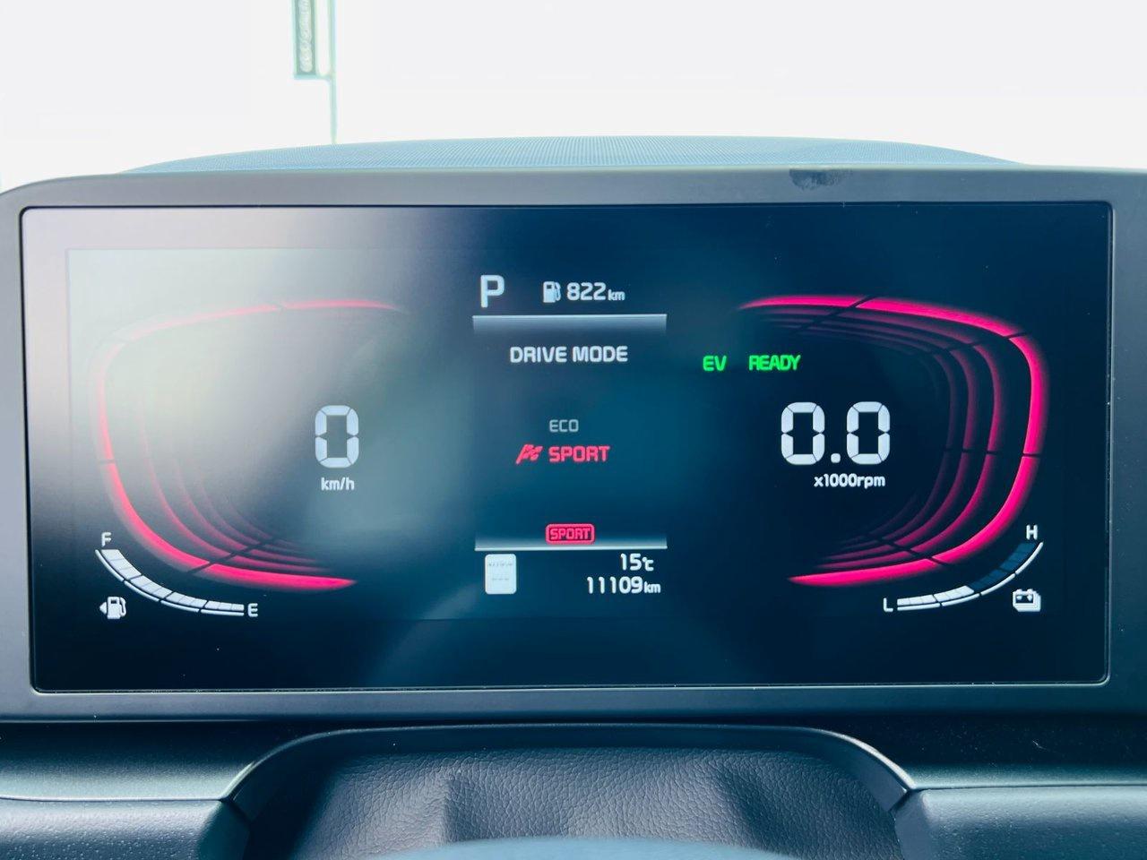 2025 Kia NIRO HEV LX Photo