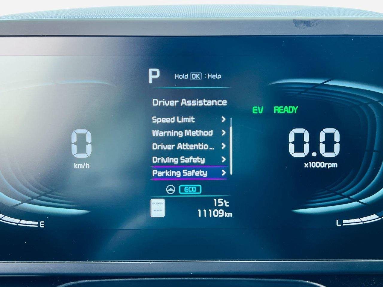 2025 Kia NIRO HEV LX Photo