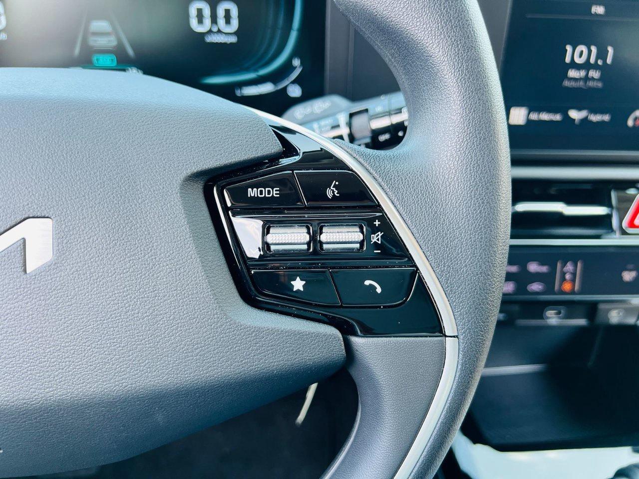 2025 Kia NIRO HEV LX Photo