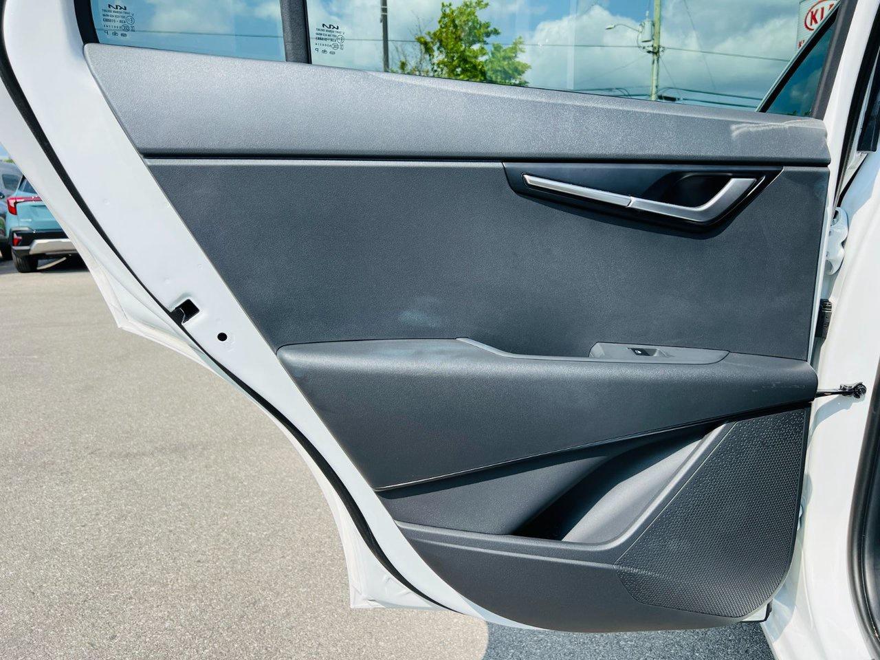 2025 Kia NIRO HEV LX Photo