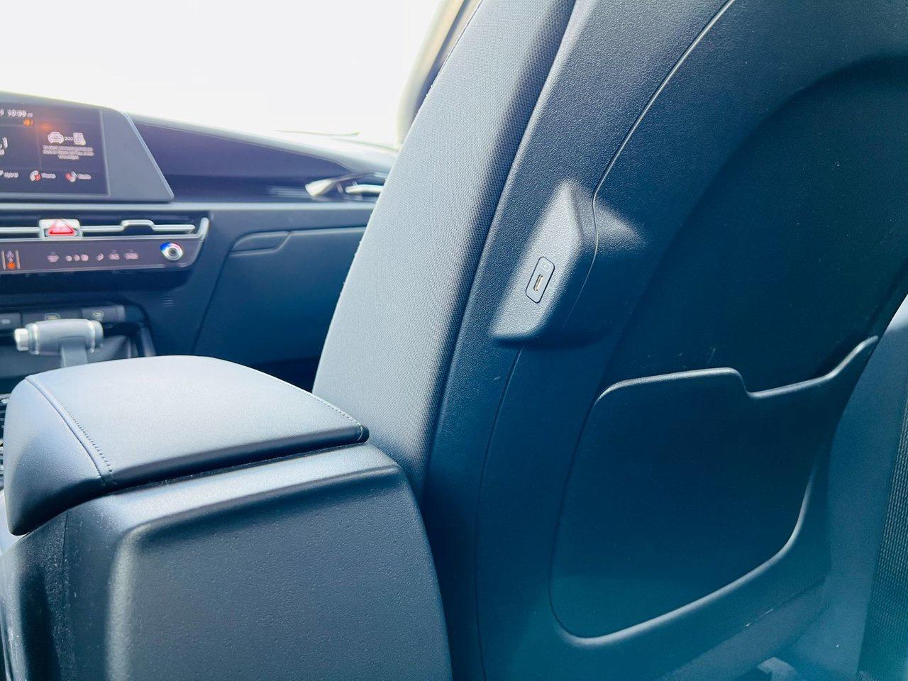 2025 Kia NIRO HEV LX Photo