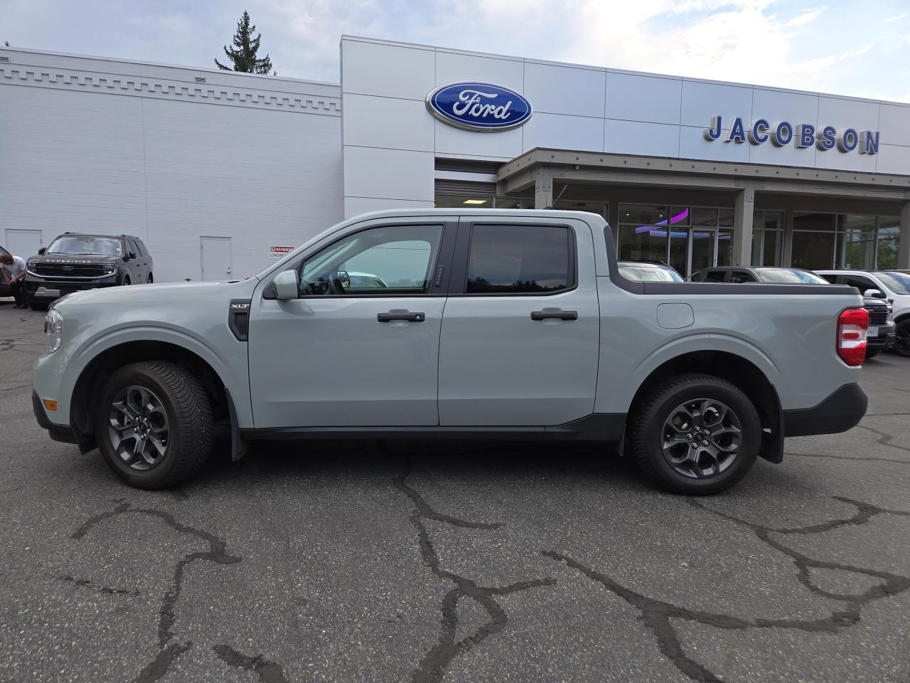 2022 Ford Maverick XLT Photo1