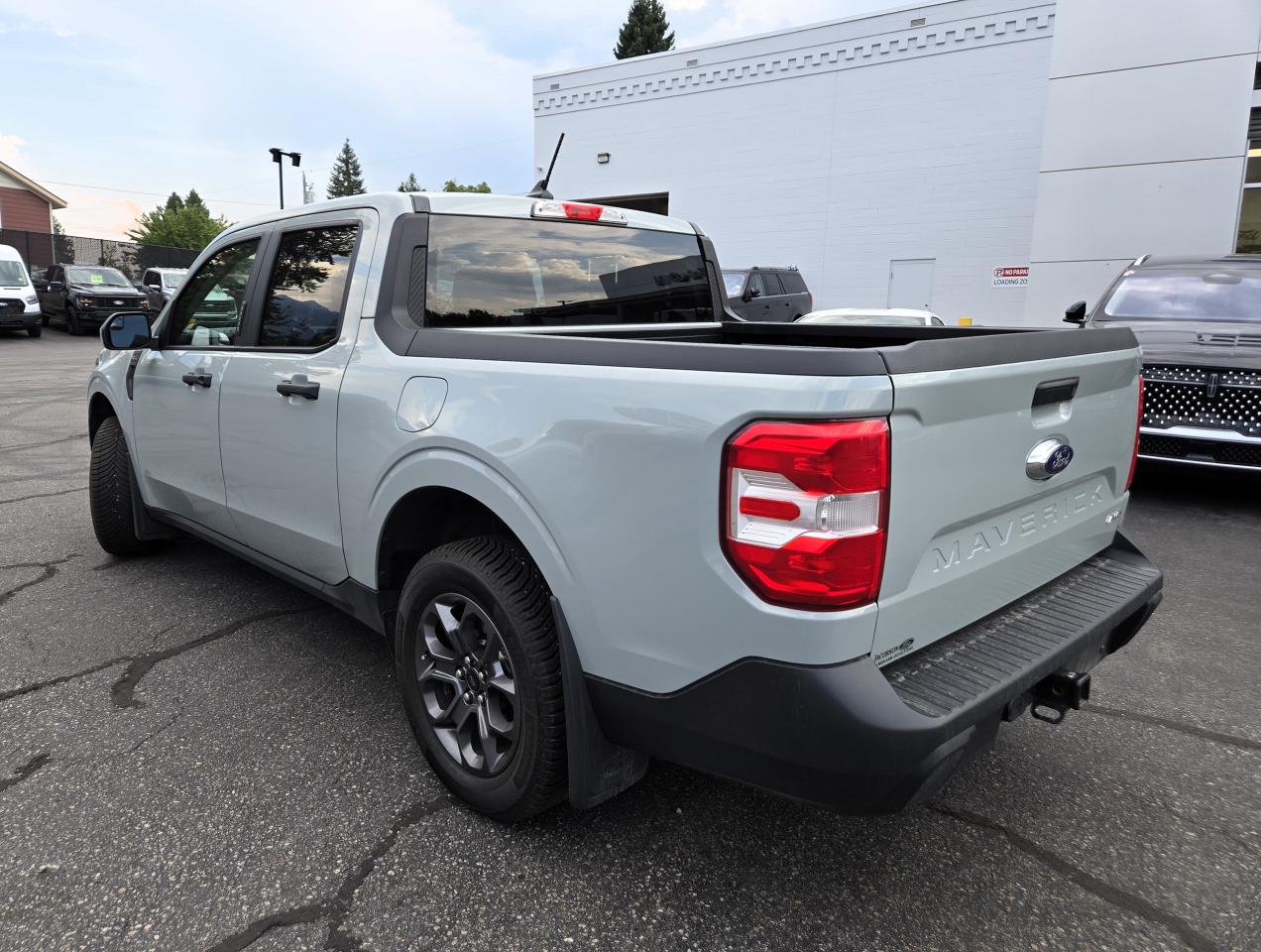 2022 Ford Maverick XLT Photo2