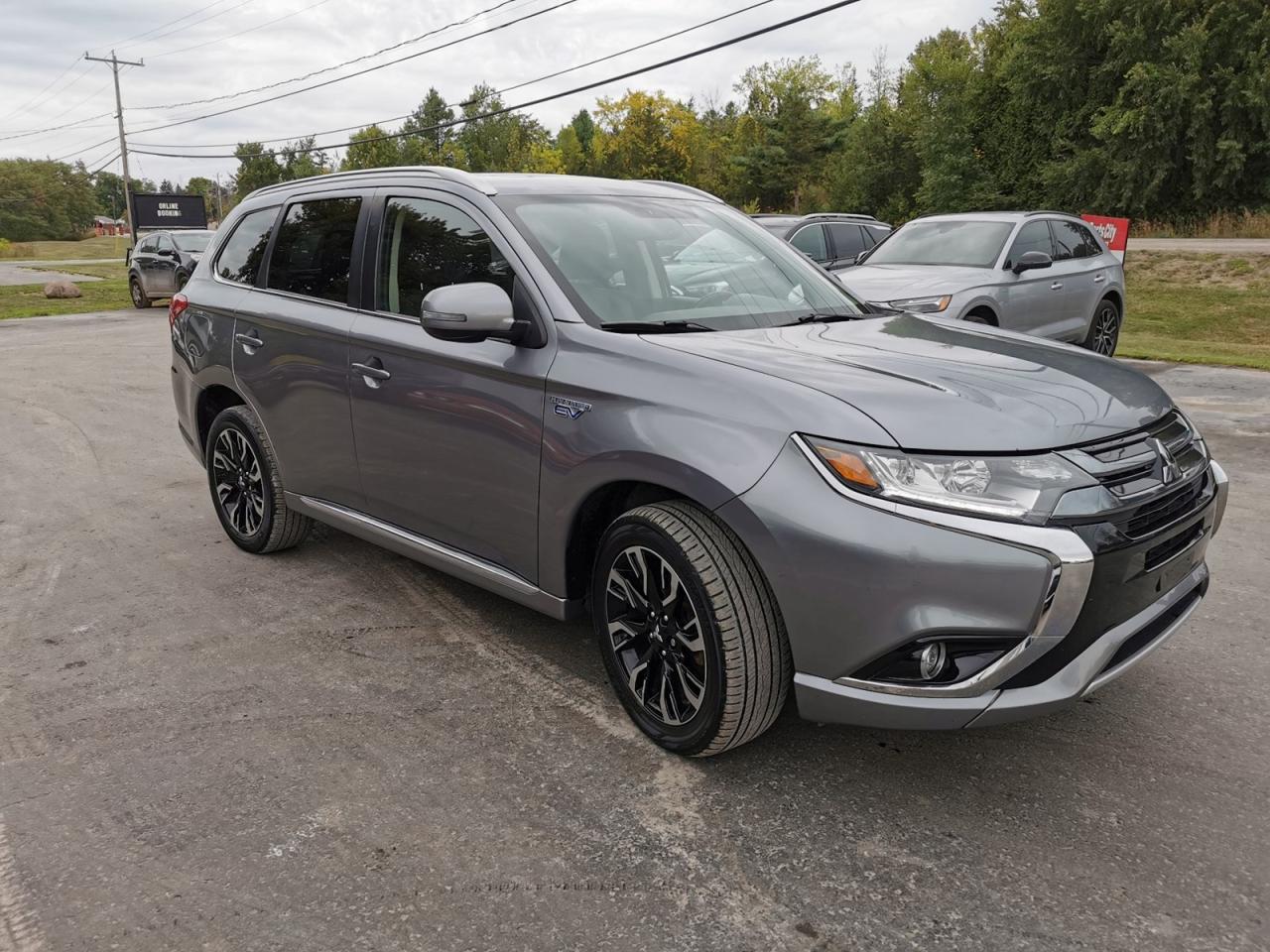2018 Mitsubishi Outlander Phev SEL - Photo #3