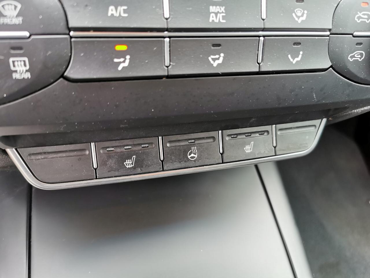 2019 Kia Sorento LX AWD - Photo #19