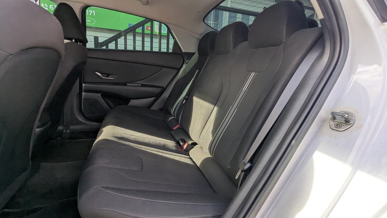 2021 Hyundai Elantra Preferred IVT - Photo #8