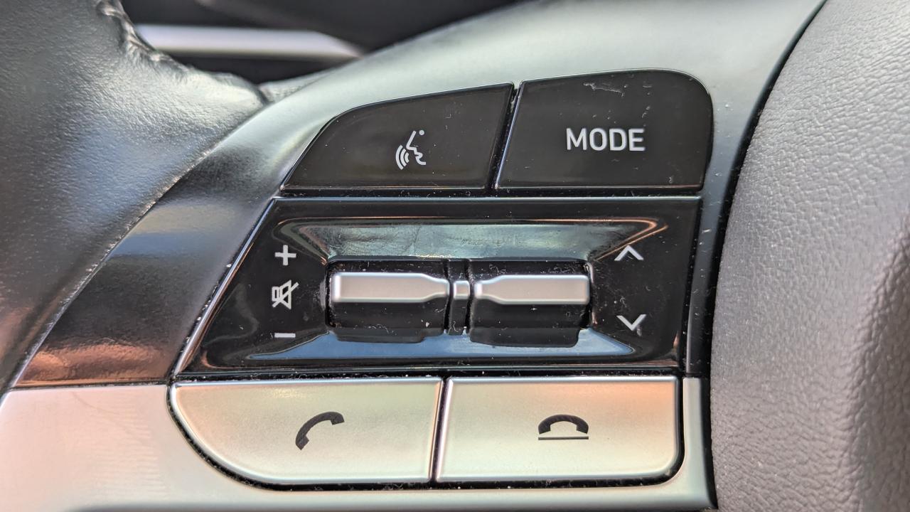 2021 Hyundai Elantra Preferred IVT - Photo #12