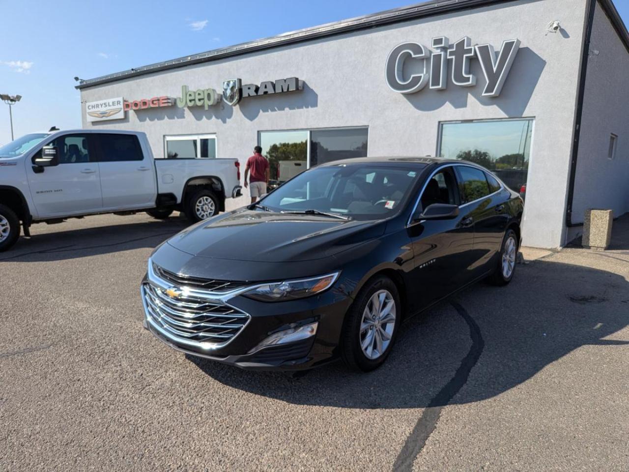 2023 Chevrolet Malibu 4DR SDN 1LT Photo2