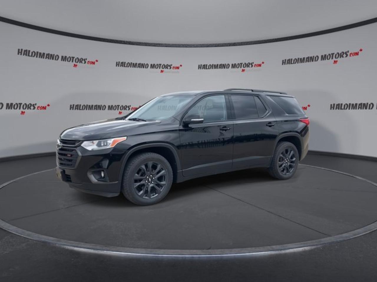 2021 Chevrolet Traverse RS AWD | 2nd Row Captain Seats | Heated Seats | Leather Photo3