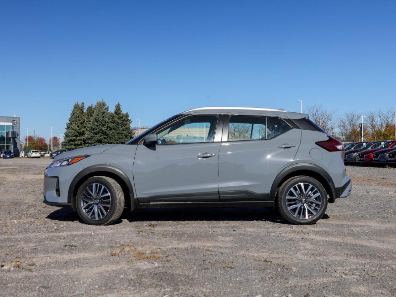 2025 Nissan Kicks Play SV  - Heated Seats -  Apple CarPlay Photo4