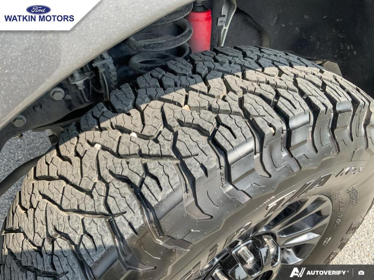 2022 Ford F-350 SUPERCREW 4X4 PLATINUM TREMOR Photo9