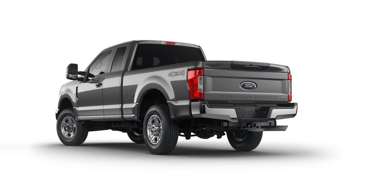 2017 Ford F-250 SUPERCAB 4x4 XLT Photo1