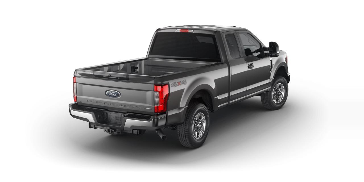2017 Ford F-250 SUPERCAB 4x4 XLT Photo2