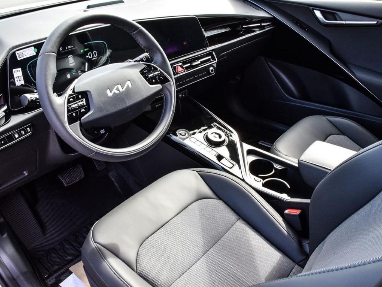 2025 Kia NIRO PLUG-IN Hybrid EX Photo