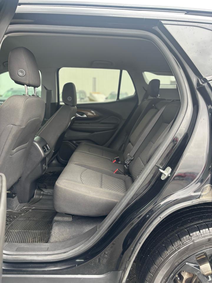 2020 GMC Terrain  Photo5
