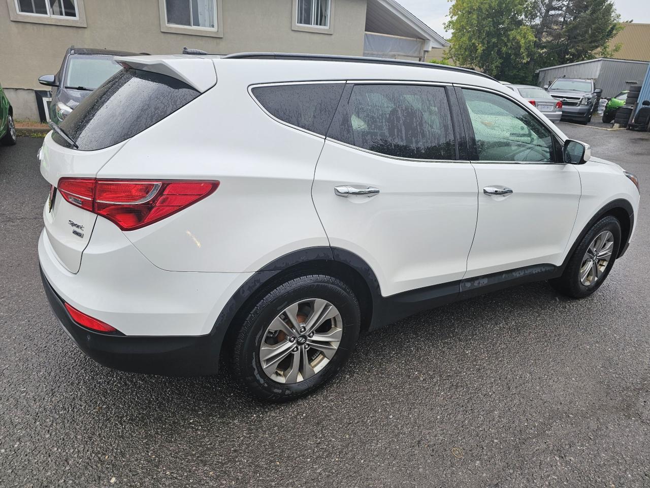 2015 Hyundai Santa Fe Sport AWD 4dr 2.4L Luxury, Panoramic Sunroof, 130 KM Photo3