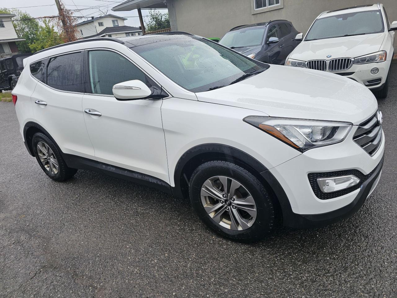 2015 Hyundai Santa Fe Sport AWD 4dr 2.4L Luxury, Panoramic Sunroof, 130 KM - Photo #3