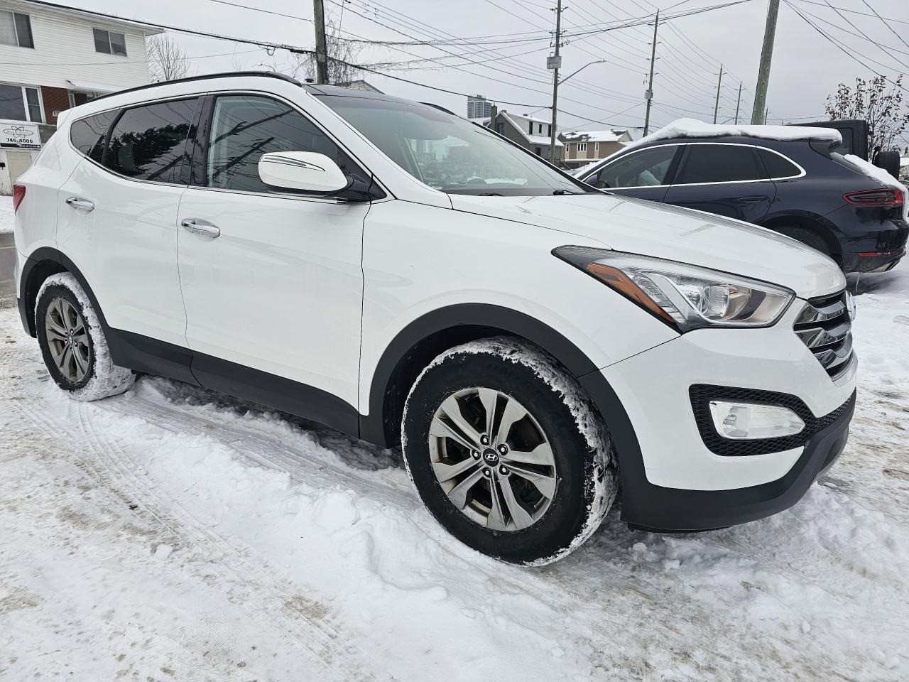 2015 Hyundai Santa Fe Sport AWD 4dr 2.4L Luxury, Panoramic Sunroof, 130 KM Photo2
